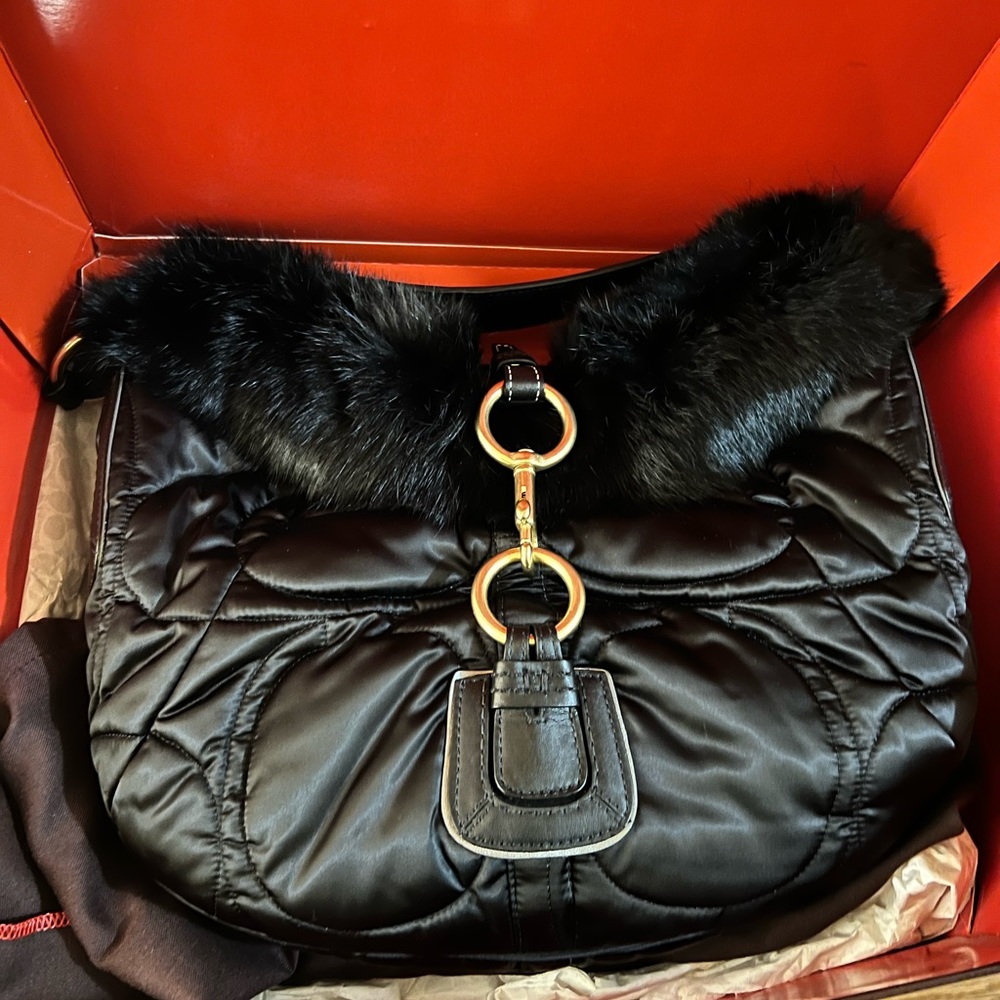 “No longer for sale”Coach Bag (large) 100% authentic.